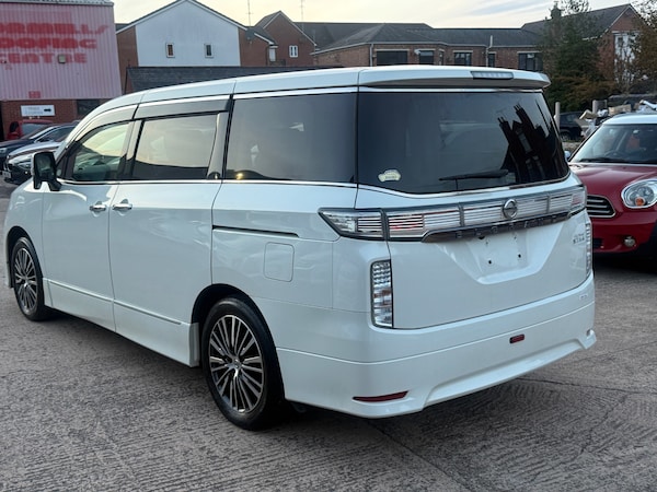 Used Nissan Elgrand 2016 for sale - 76198637: Photo 6