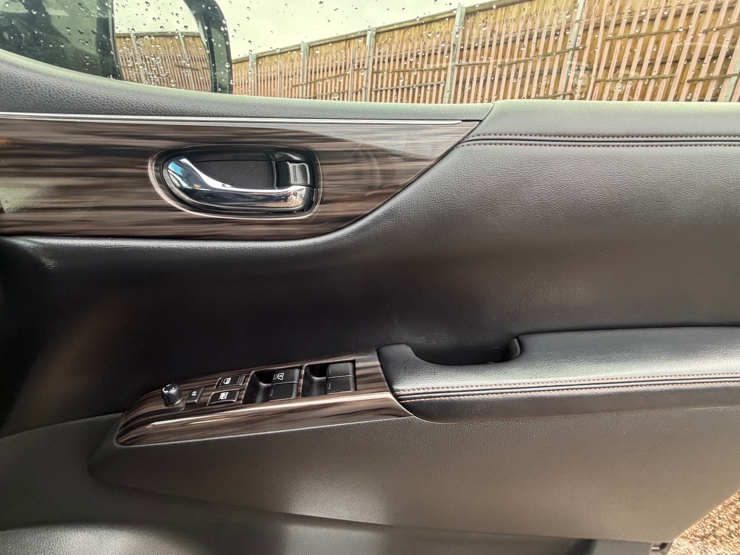 Used Nissan Elgrand 2020 for sale - 77154696: Photo 14