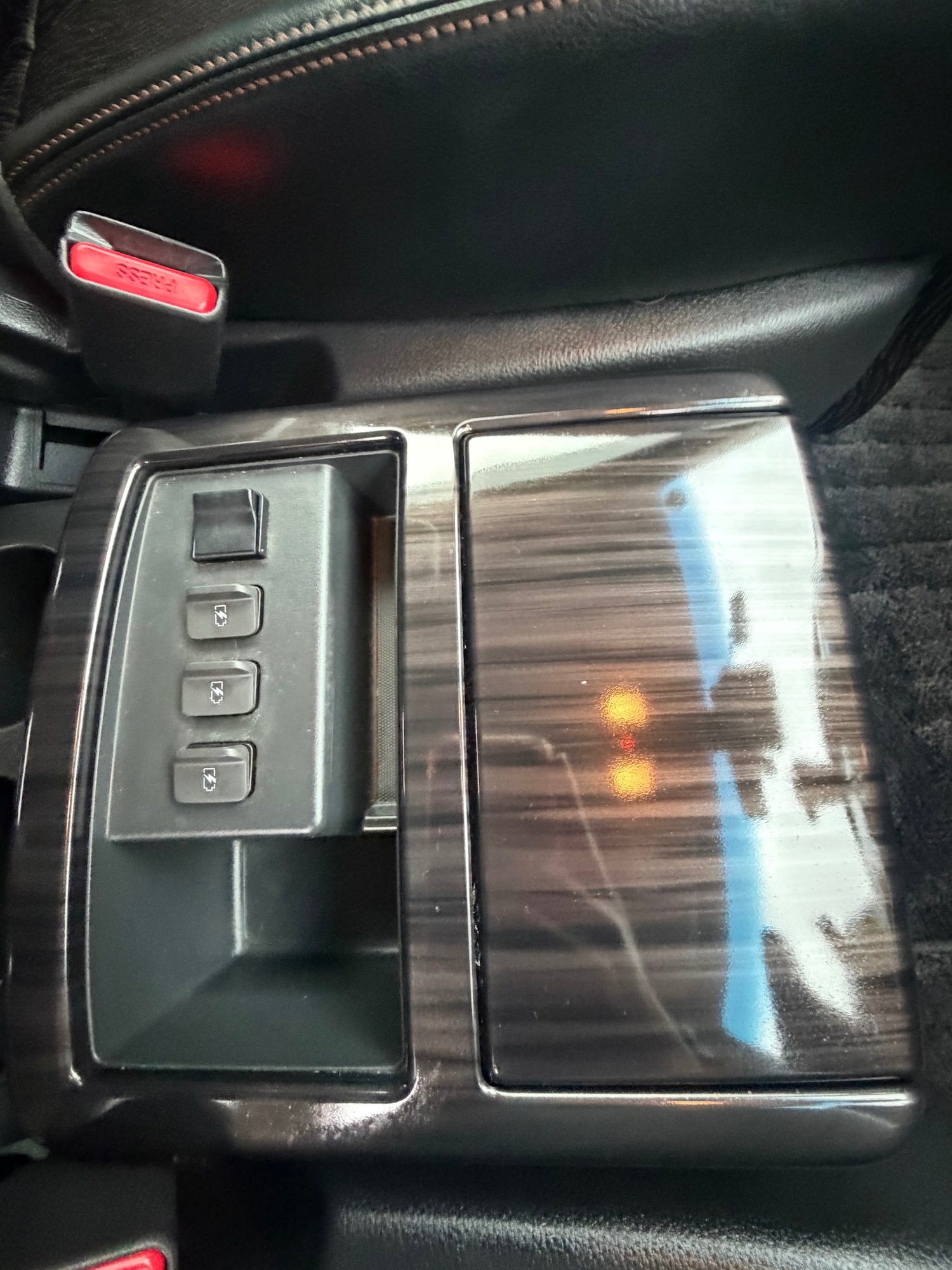 Used Nissan Elgrand 2020 for sale - 77154696: Photo 15