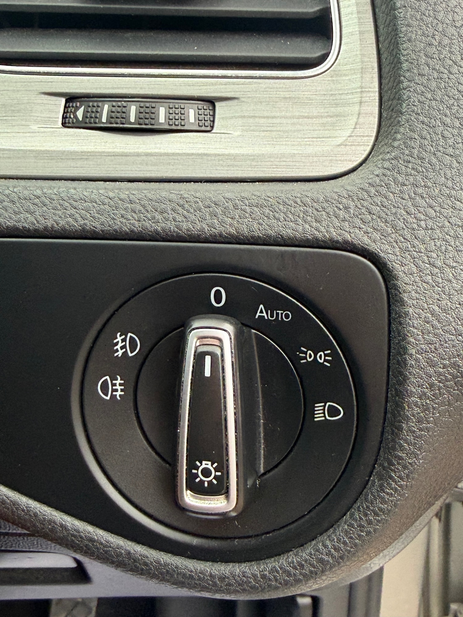 Used Volkswagen Golf 2014 for sale - 77704339: Photo 16