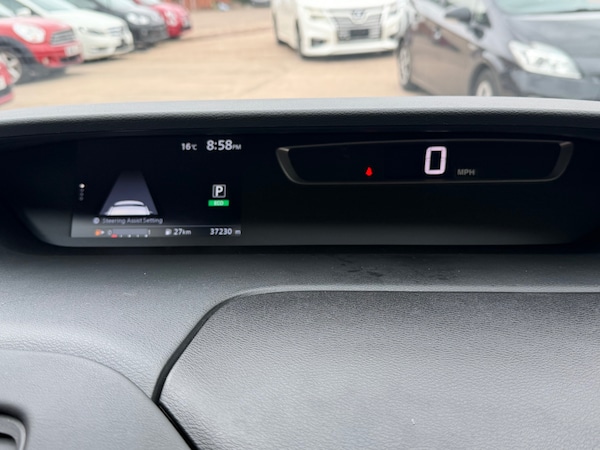 Used Nissan Serena 2016 for sale - 76212208: Photo 12