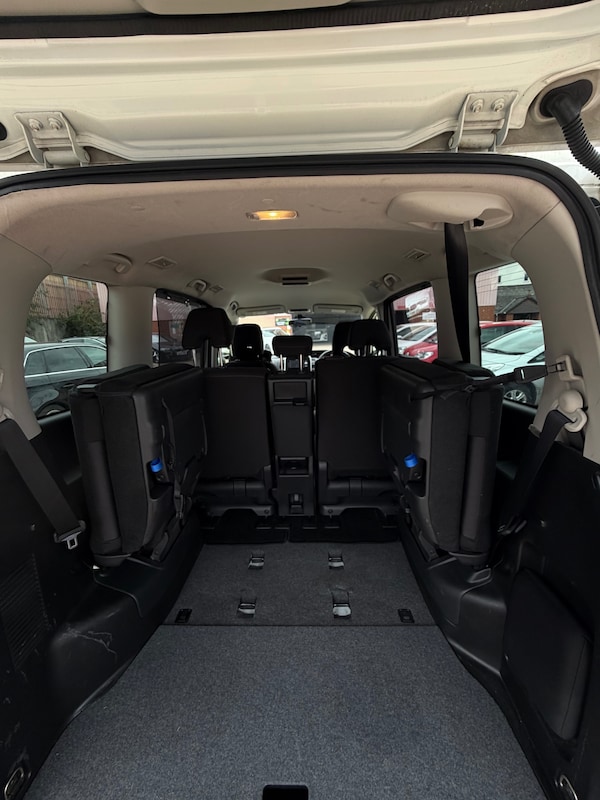 Used Nissan Serena 2016 for sale - 76212208: Photo 16
