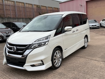 Used Nissan Serena 2016 for sale - 76212208: Photo 2