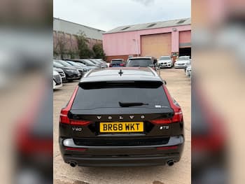 Used Volvo V60 2018 for sale - 79764732: Photo
