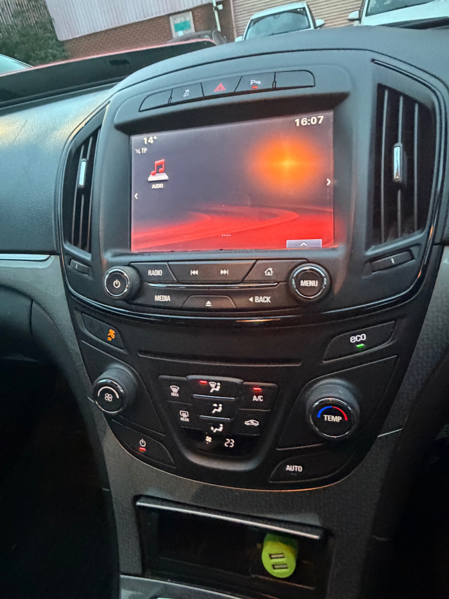 Used Vauxhall Insignia 2015 for sale - 76507772: Photo 8