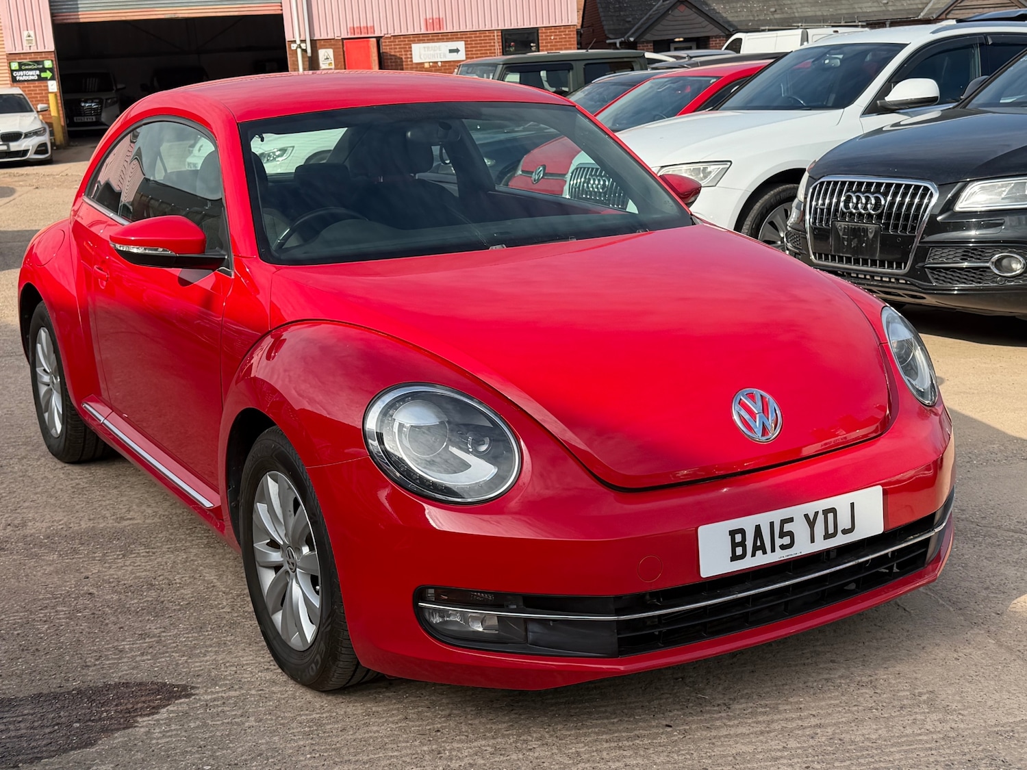 Used Volkswagen Beetle 2015 for sale - 77759554: Photo 2