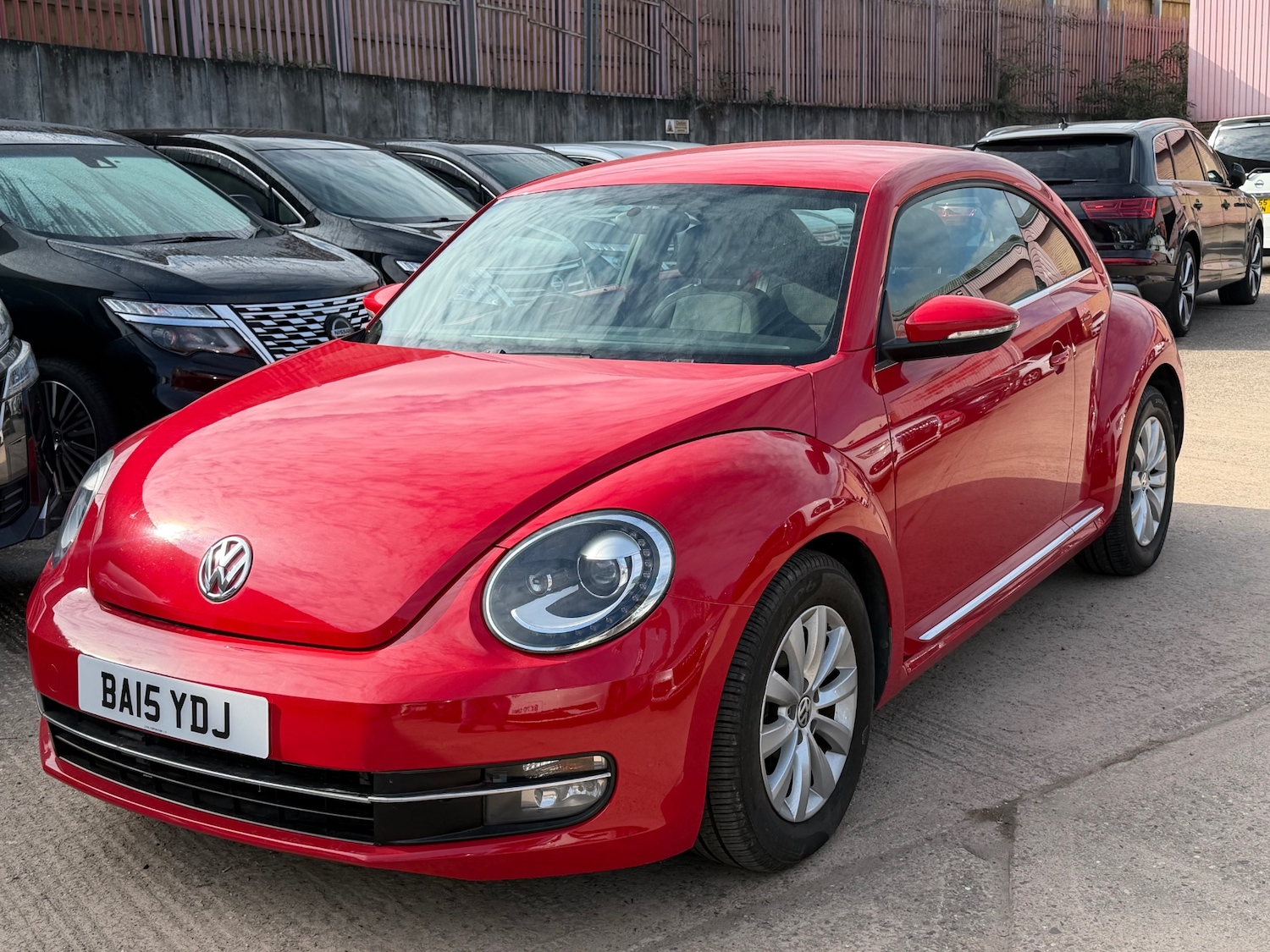 Used Volkswagen Beetle 2015 for sale - 77759554: Photo 3