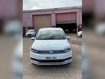 Used Volkswagen Touran 2016 for sale - 75731532: Photo