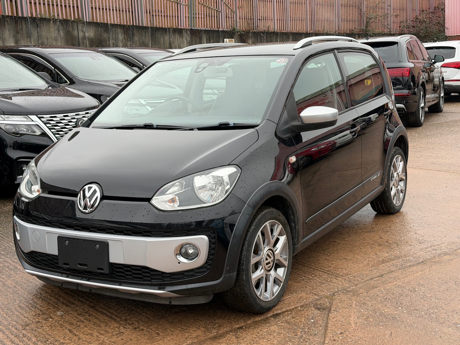 Used Volkswagen up! 2016 for sale - 77423831: Photo 3