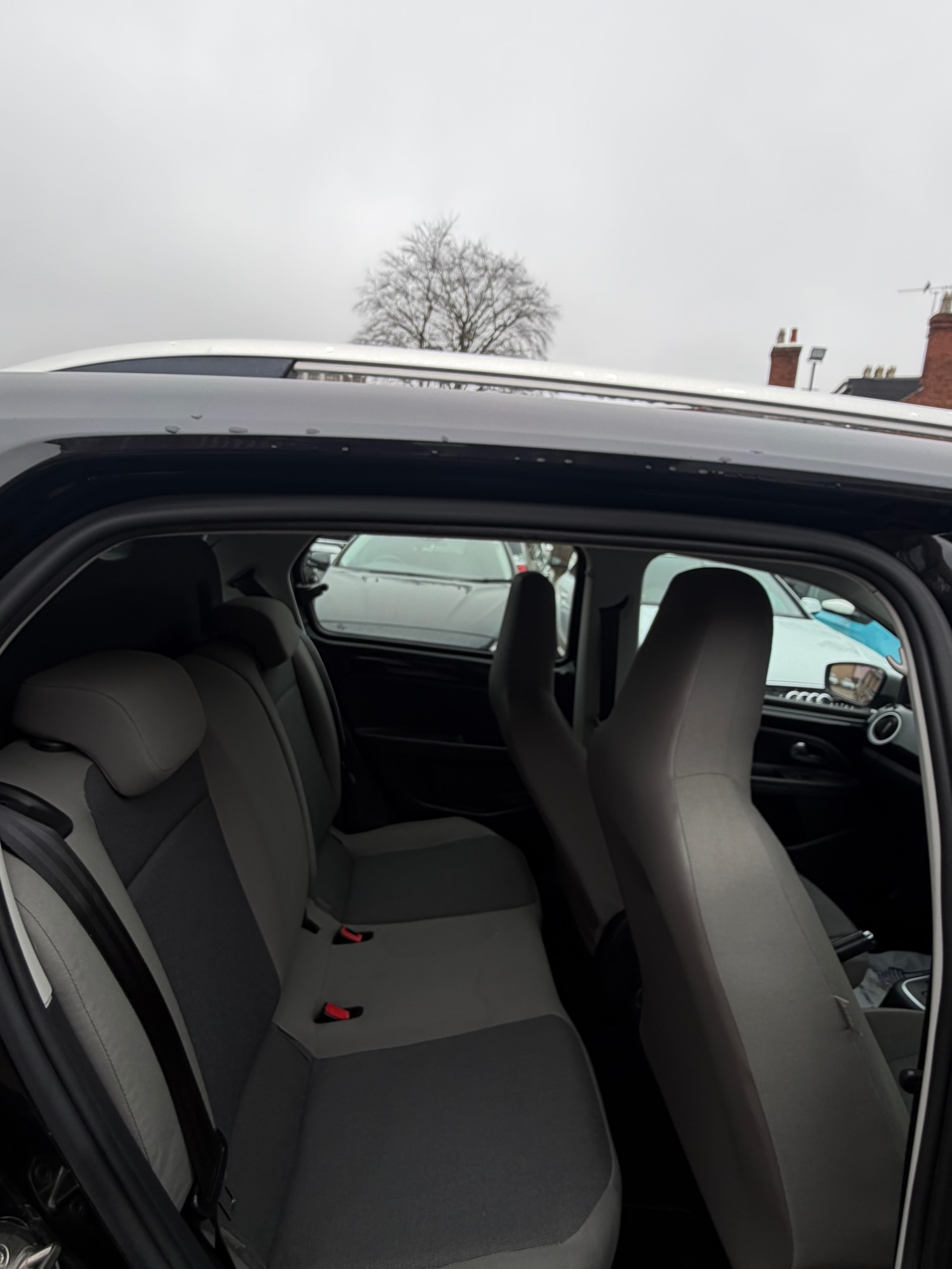 Used Volkswagen up! 2016 for sale - 77423831: Photo 9