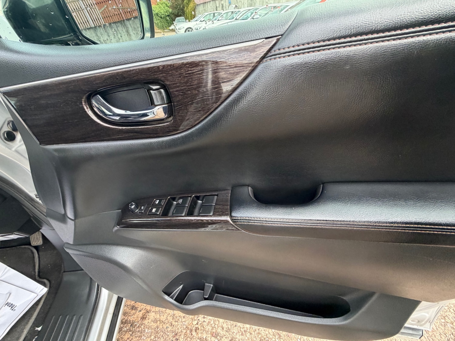 Used Nissan Elgrand 2012 for sale - 76445317: Photo 10