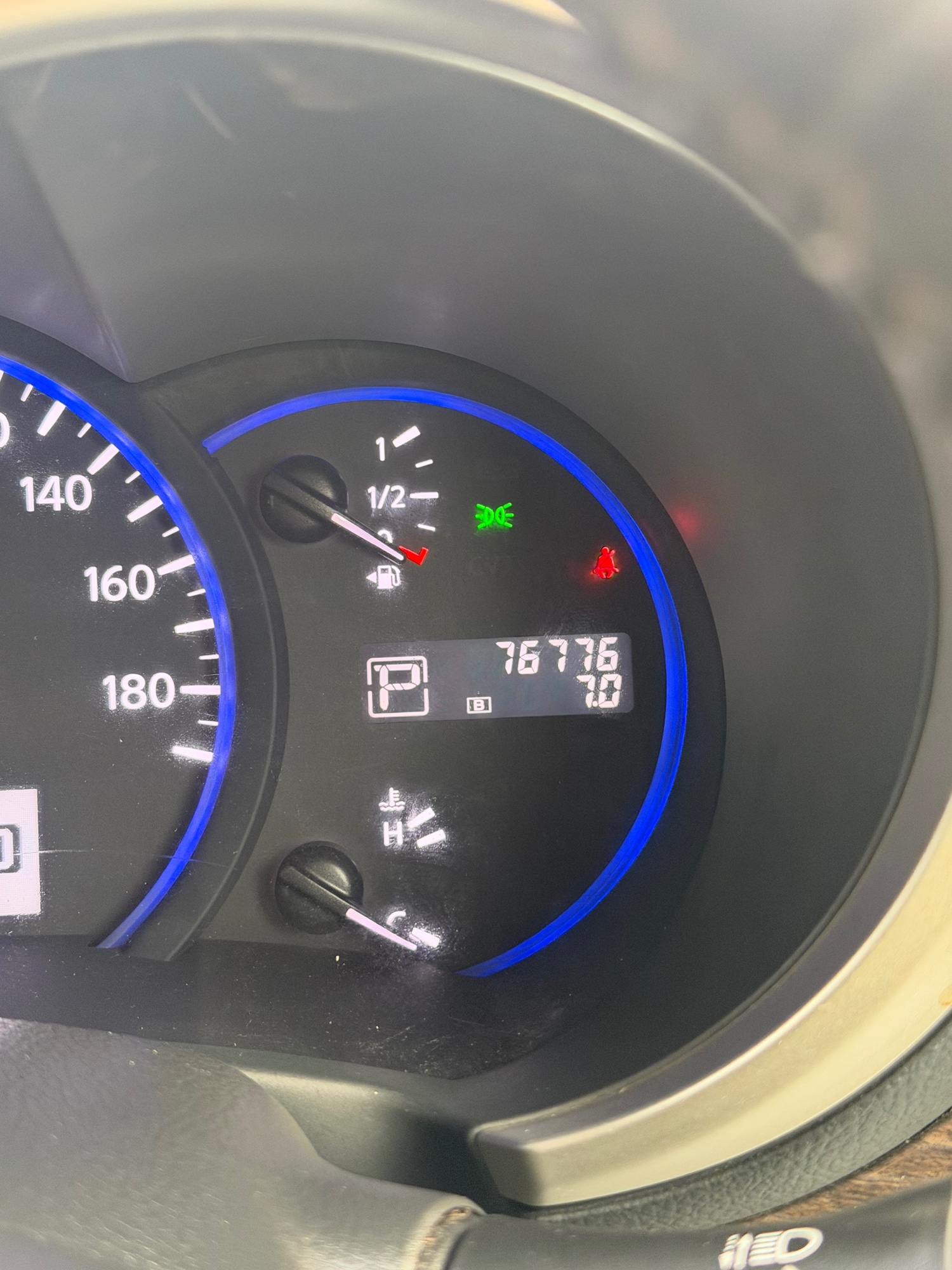 Used Nissan Elgrand 2012 for sale - 76445317: Photo 11