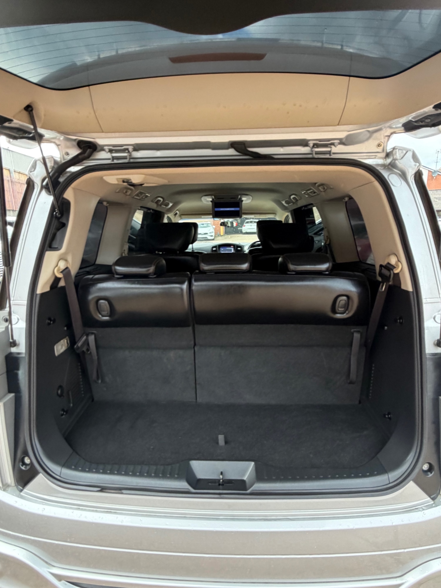 Used Nissan Elgrand 2012 for sale - 76445317: Photo 16