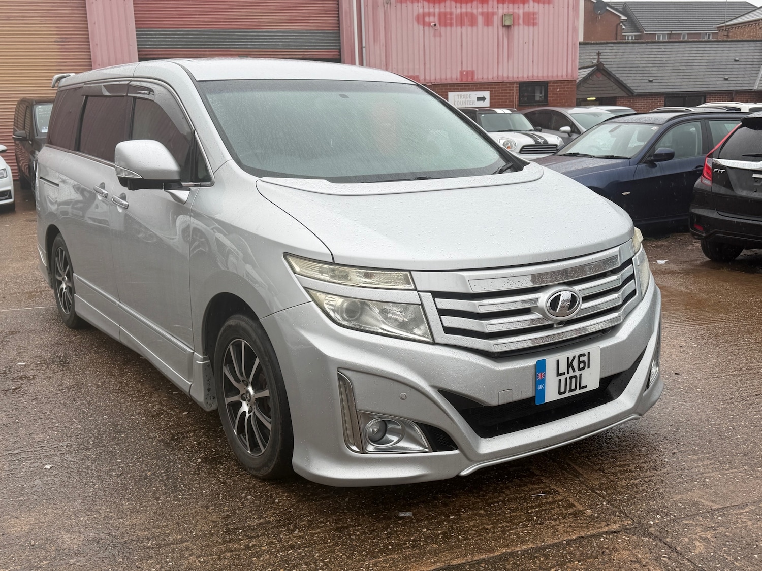 Used Nissan Elgrand 2012 for sale - 76445317: Photo 20