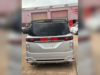 Used Nissan Elgrand 2012 for sale - 76445317: Photo