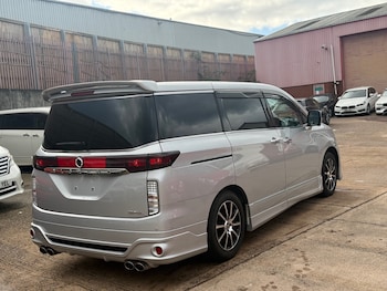 Used Nissan Elgrand 2012 for sale - 76445317: Photo