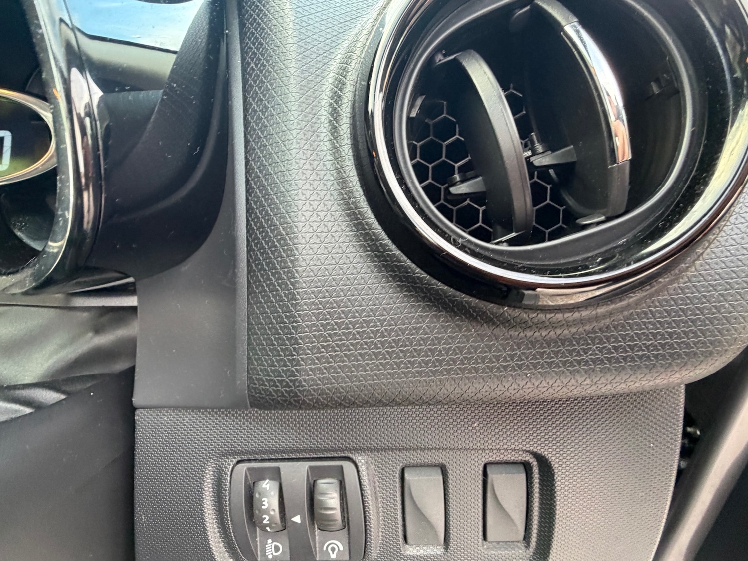 Used Renault Clio 2014 for sale - 77100058: Photo 10