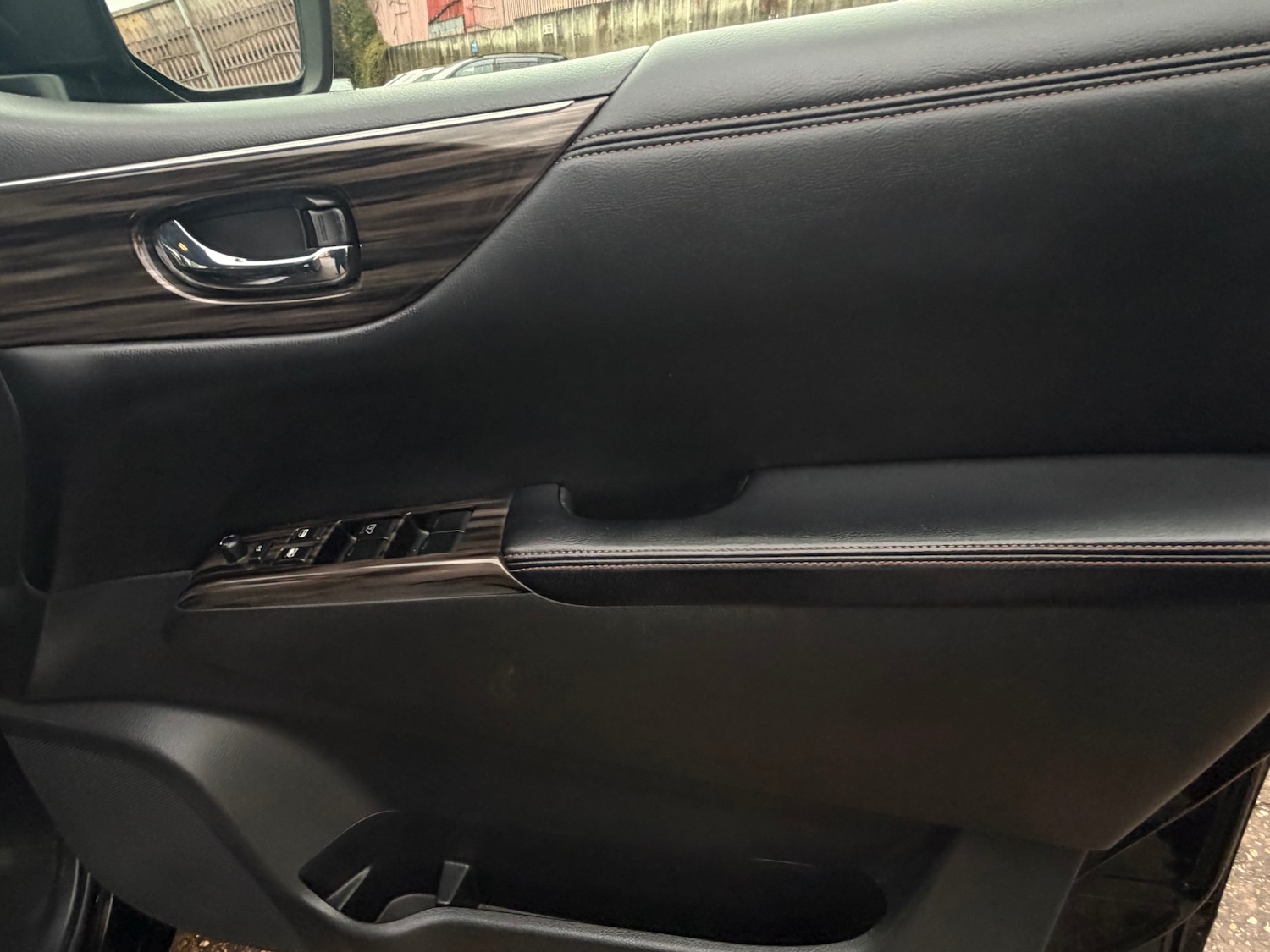 Used Nissan Elgrand 2017 for sale - 76726158: Photo 10