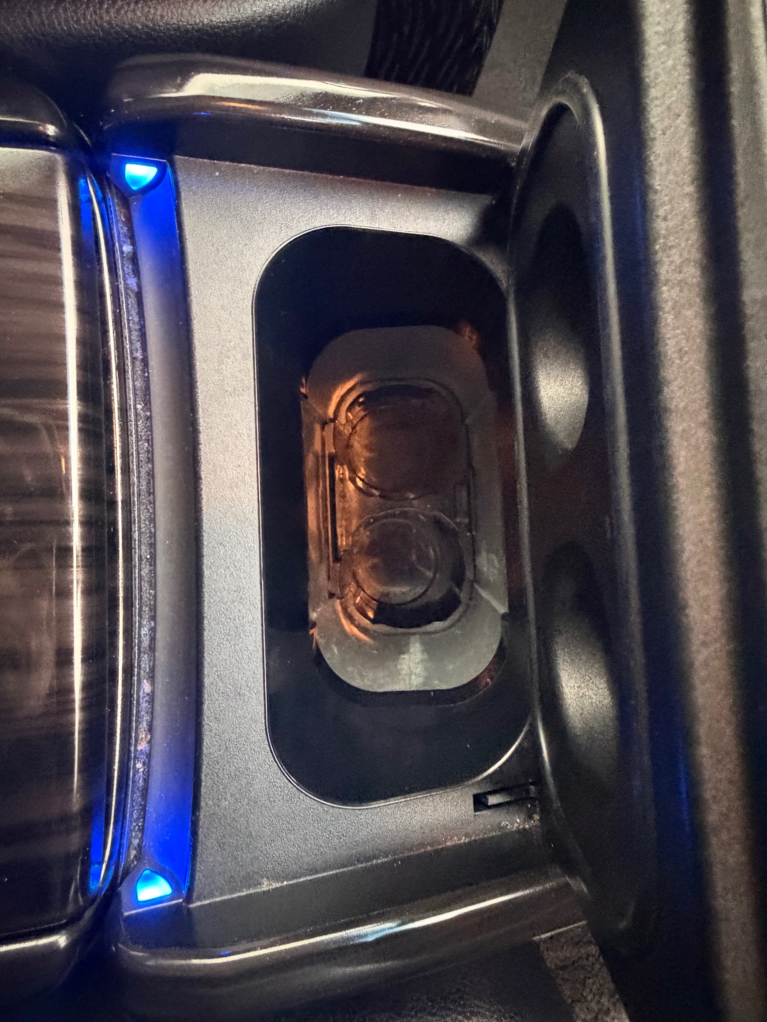 Used Nissan Elgrand 2017 for sale - 76726158: Photo 12