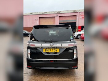 Used Nissan Elgrand 2017 for sale - 76726158: Photo