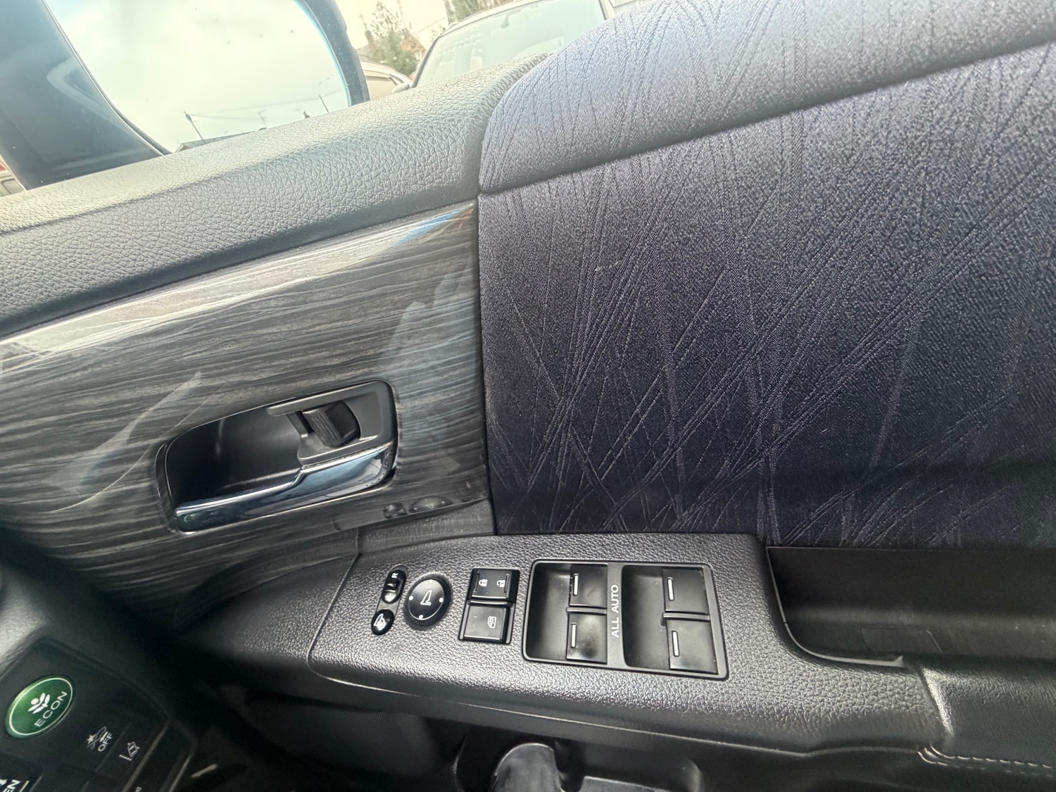 Used Honda Odyssey 2015 for sale - 77804148: Photo 16