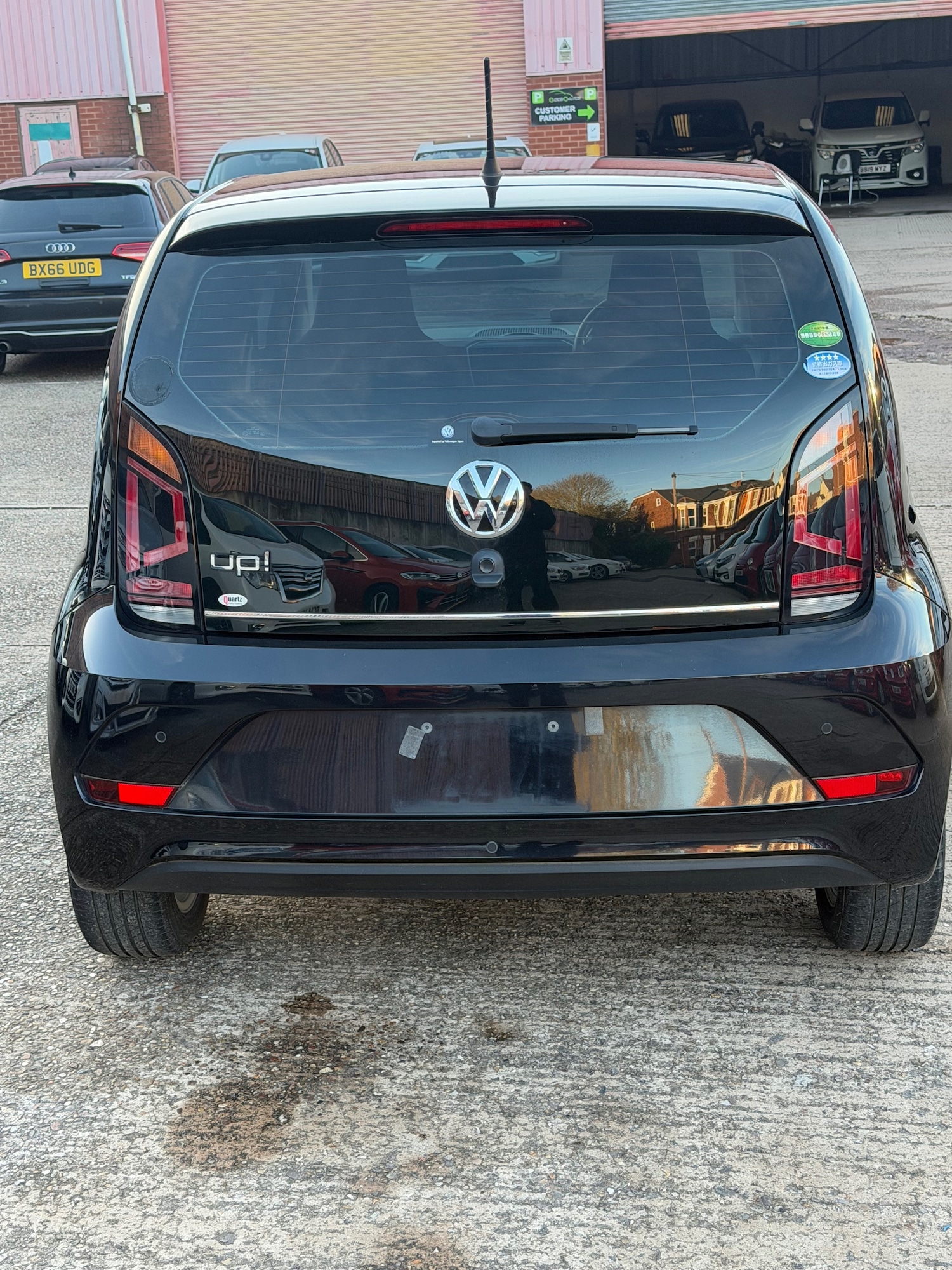 Used Volkswagen up! 2018 for sale - 76446052: Photo 4