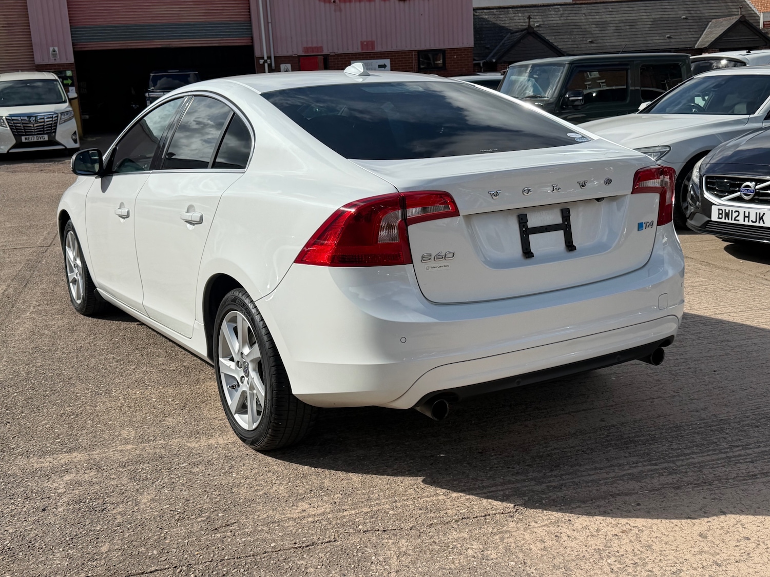 Used Volvo S60 2015 for sale - 78124823: Photo 5