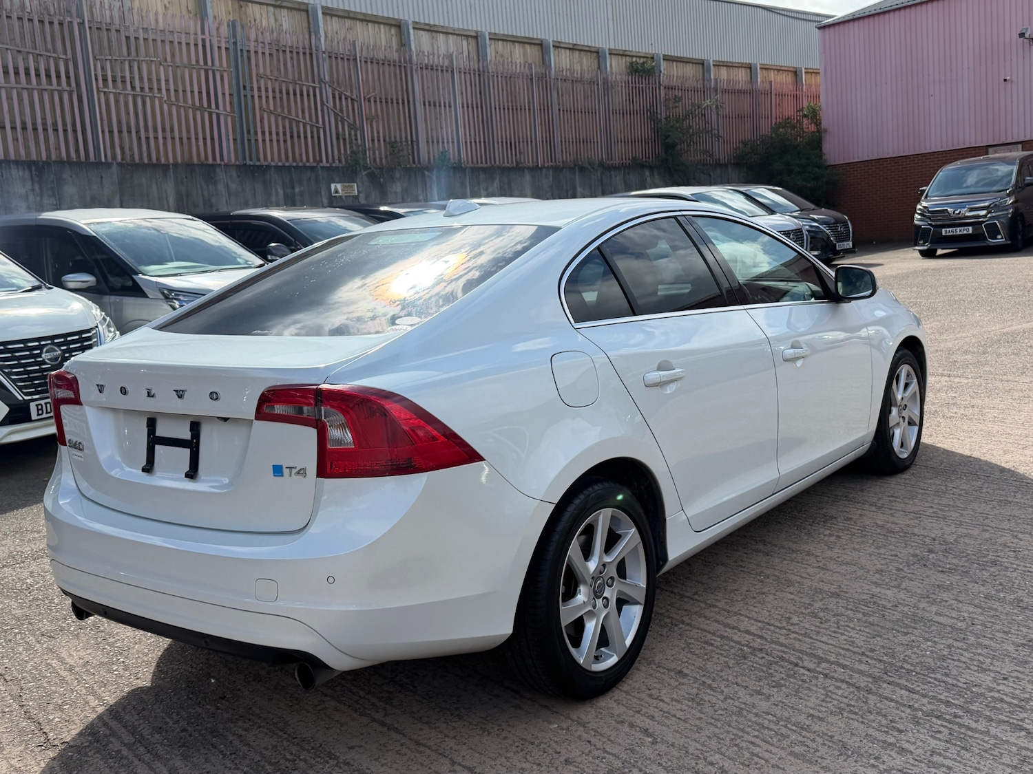 Used Volvo S60 2015 for sale - 78124823: Photo 6