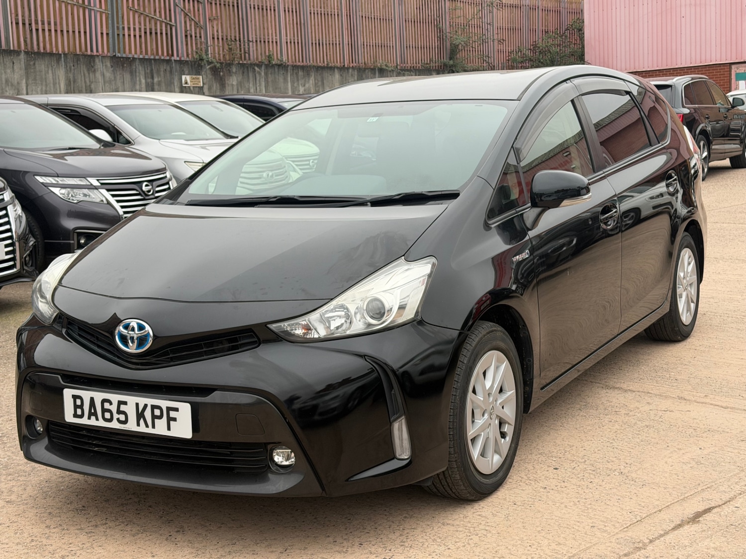 Used Toyota Prius+ 2015 for sale - 77791376: Photo 3