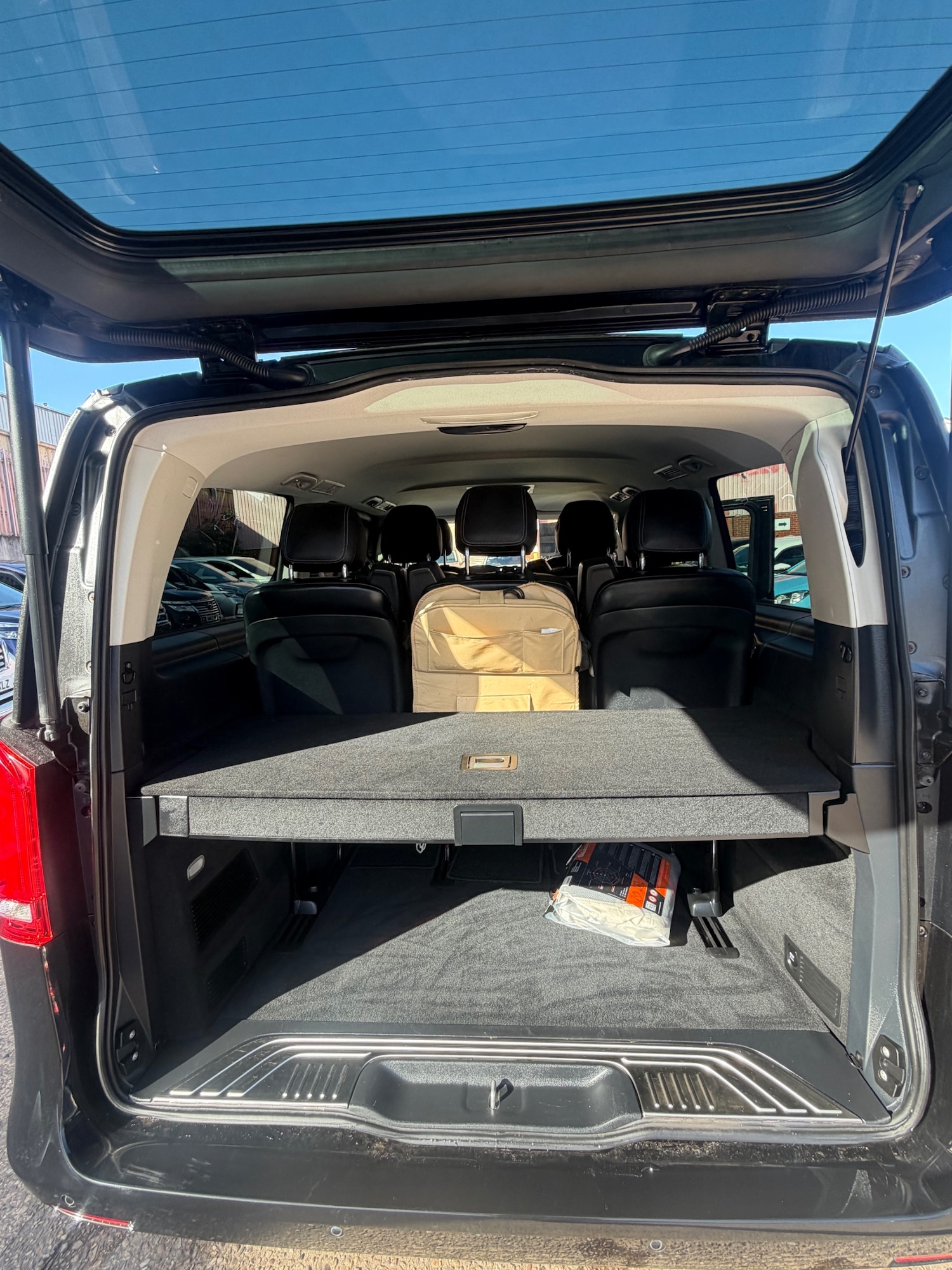 Used Mercedes-Benz V-Class 2016 for sale - 77558855: Photo 11