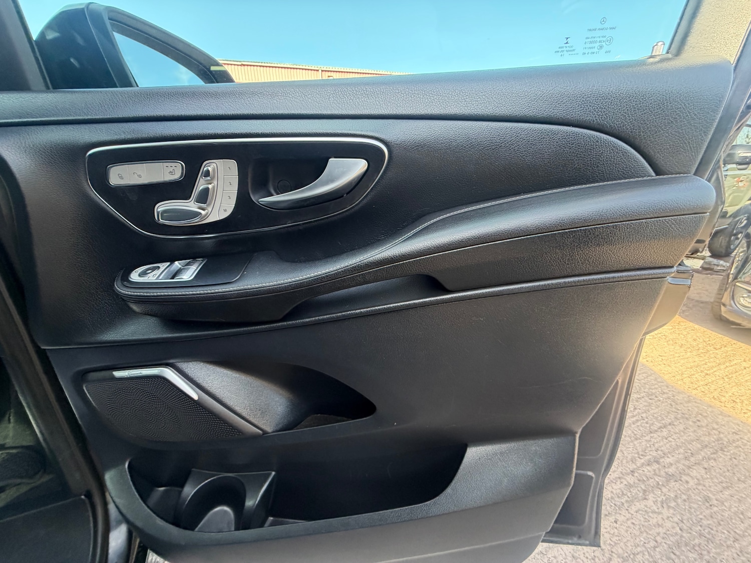 Used Mercedes-Benz V-Class 2016 for sale - 77558855: Photo 20