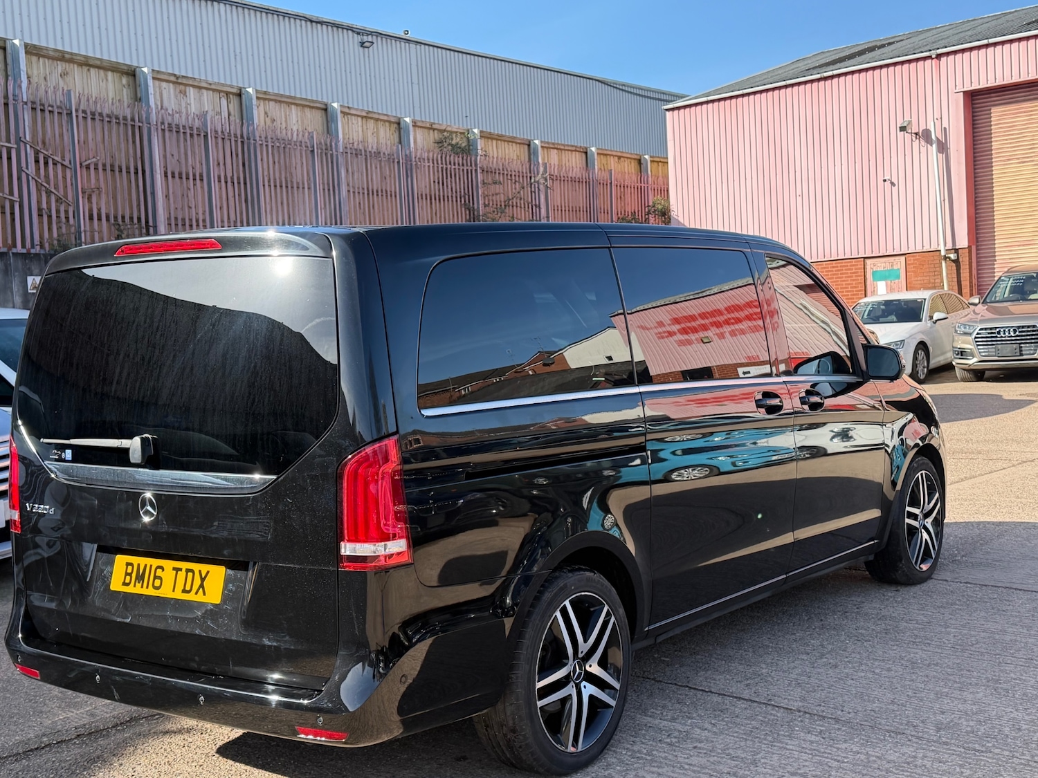 Used Mercedes-Benz V-Class 2016 for sale - 77558855: Photo 6