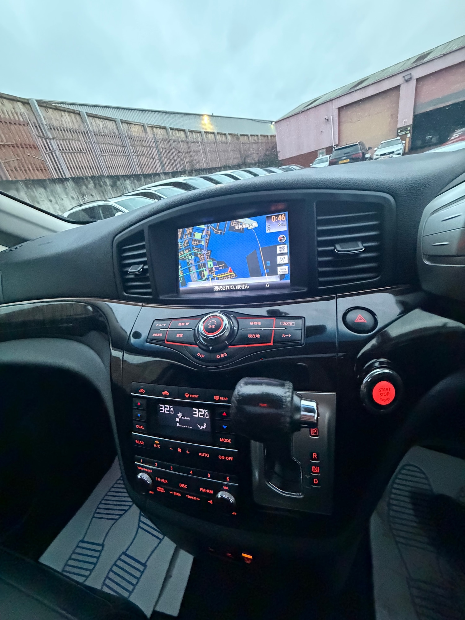 Used Nissan Elgrand 2016 for sale - 76974741: Photo 11