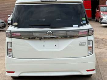 Used Nissan Elgrand 2017 for sale - 74819041: Photo
