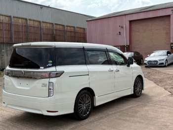 Used Nissan Elgrand 2017 for sale - 74819041: Photo