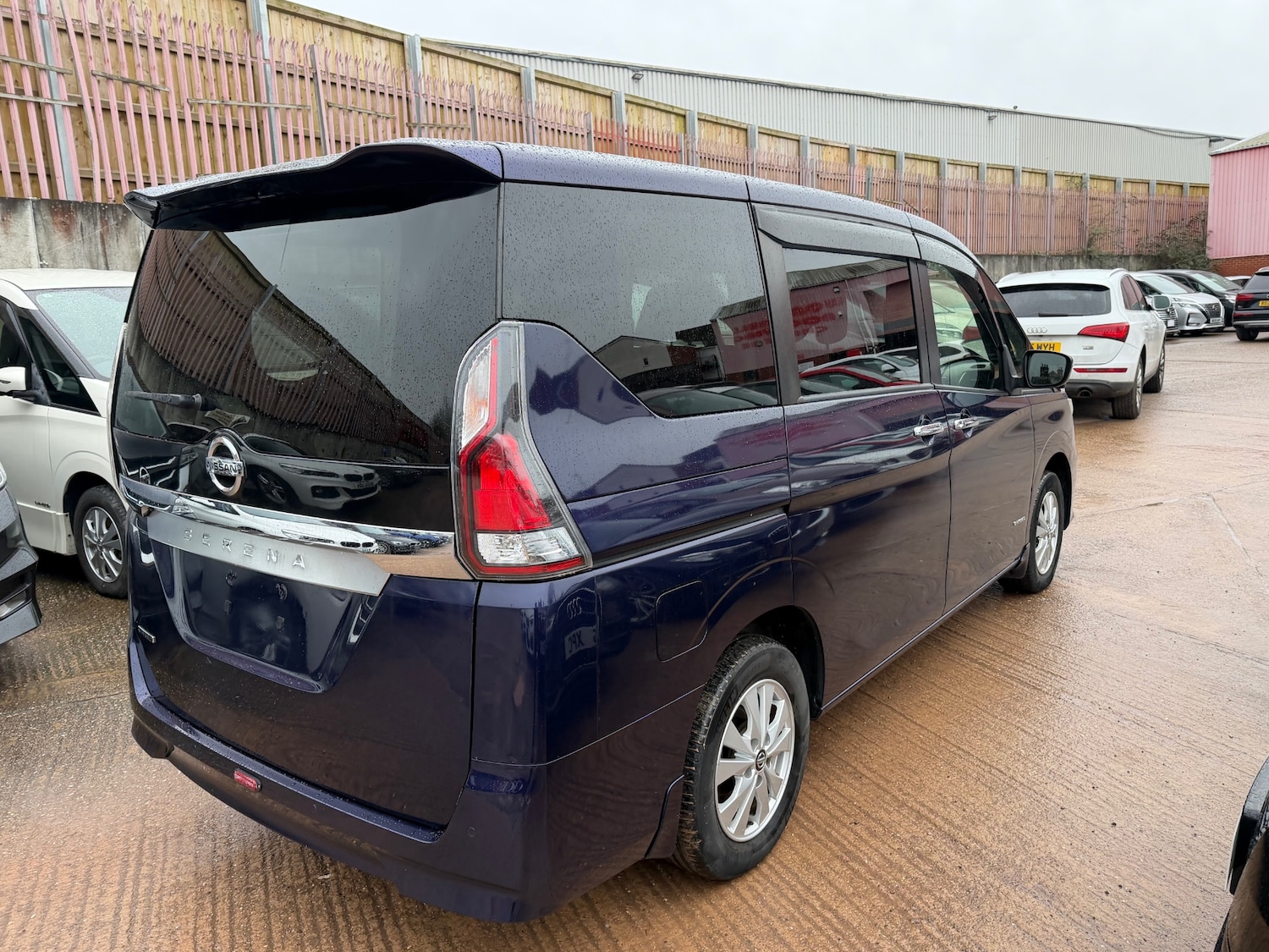 Used Nissan Serena 2019 for sale - 77626335: Photo 4