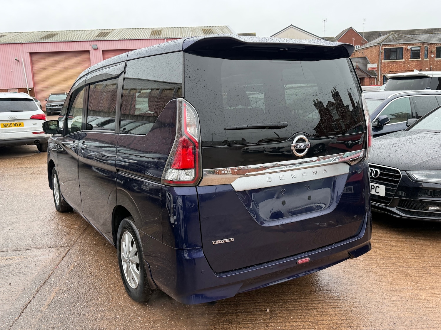 Used Nissan Serena 2019 for sale - 77626335: Photo 6