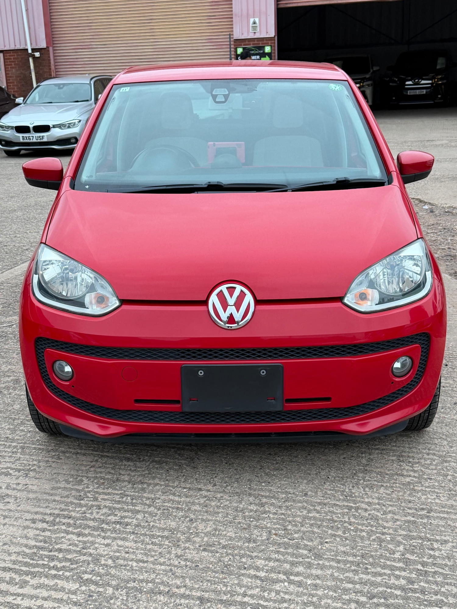 Used Volkswagen up! 2013 for sale - 76314250: Photo 1