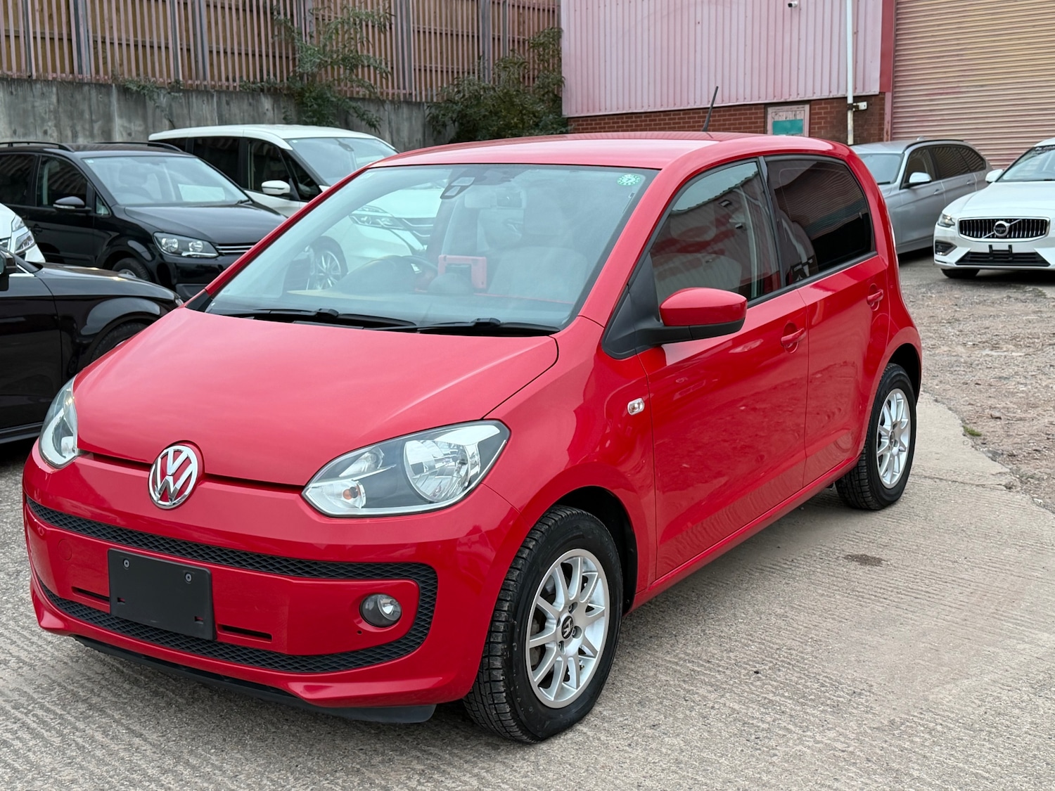 Used Volkswagen up! 2013 for sale - 76314250: Photo 3