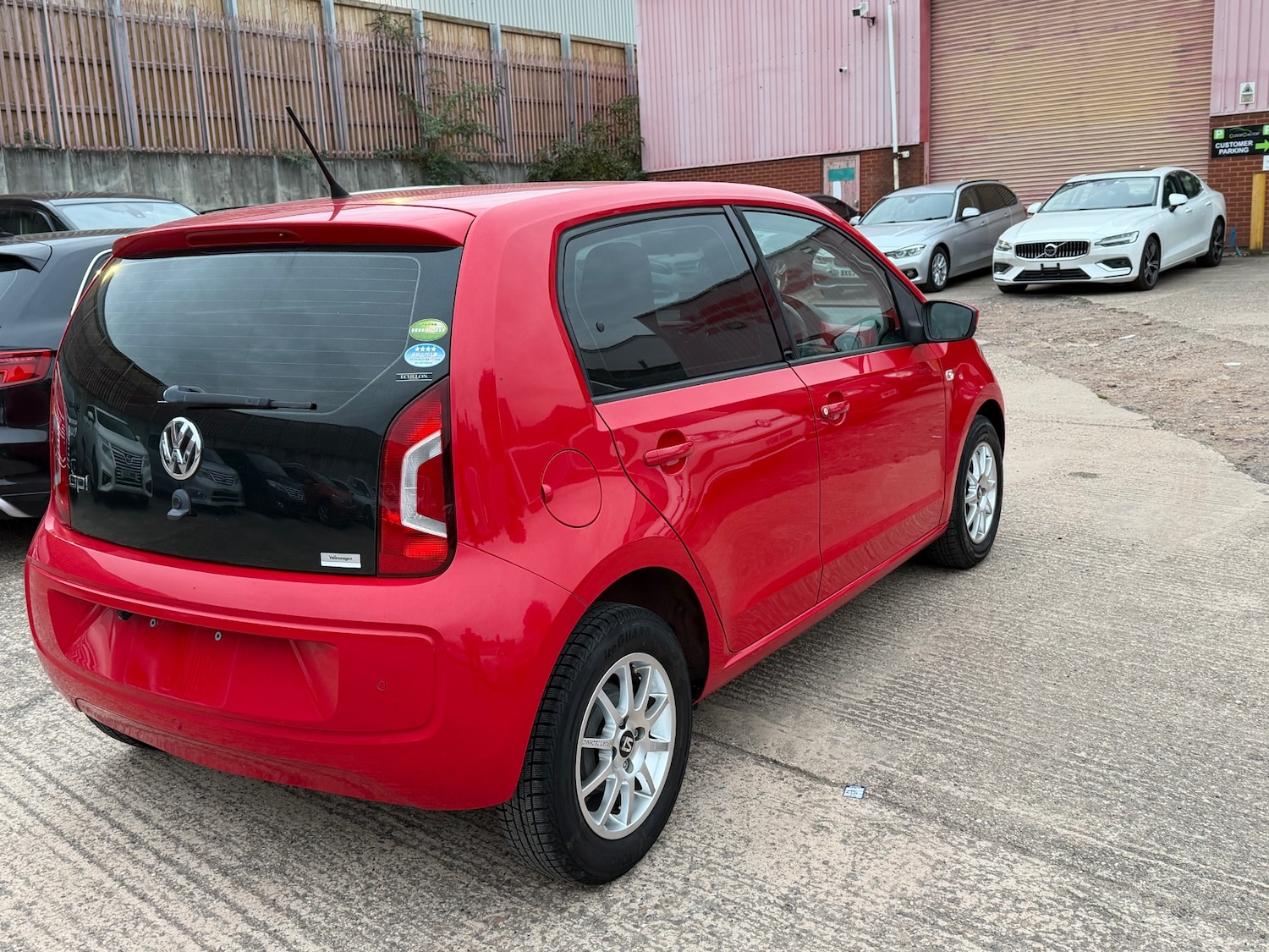 Used Volkswagen up! 2013 for sale - 76314250: Photo 5