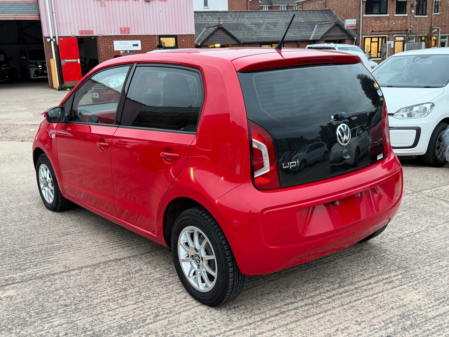 Used Volkswagen up! 2013 for sale - 76314250: Photo 6