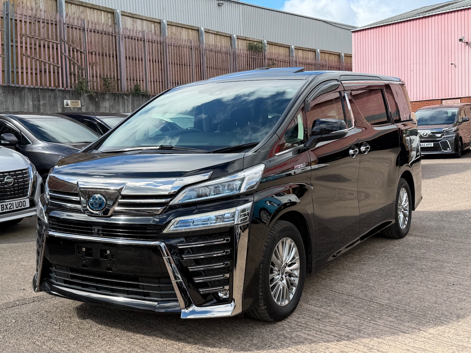Used Toyota Vellfire 2020 for sale - 78140031: Photo 3