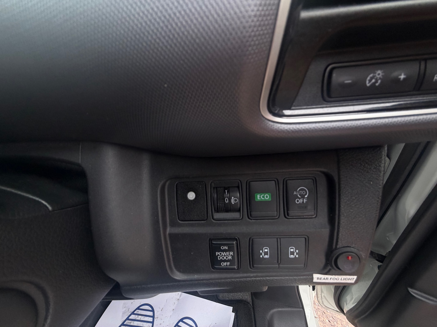 Used Nissan Serena 2018 for sale - 77710601: Photo 11