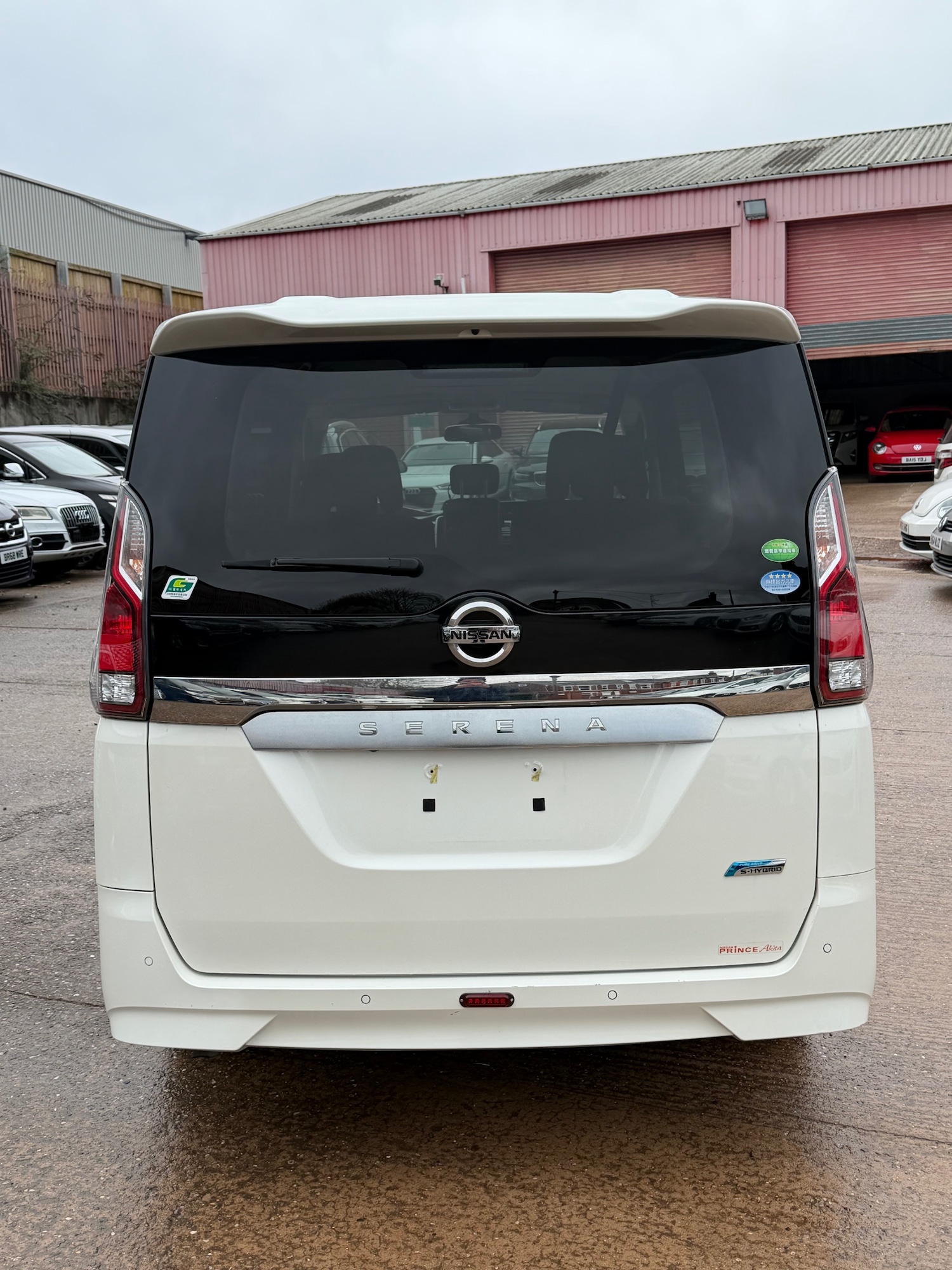 Used Nissan Serena 2018 for sale - 77710601: Photo 4