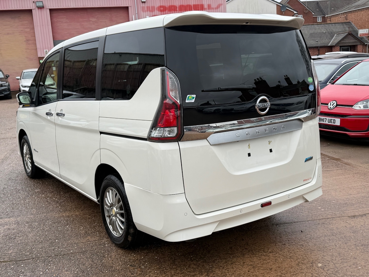 Used Nissan Serena 2018 for sale - 77710601: Photo 6