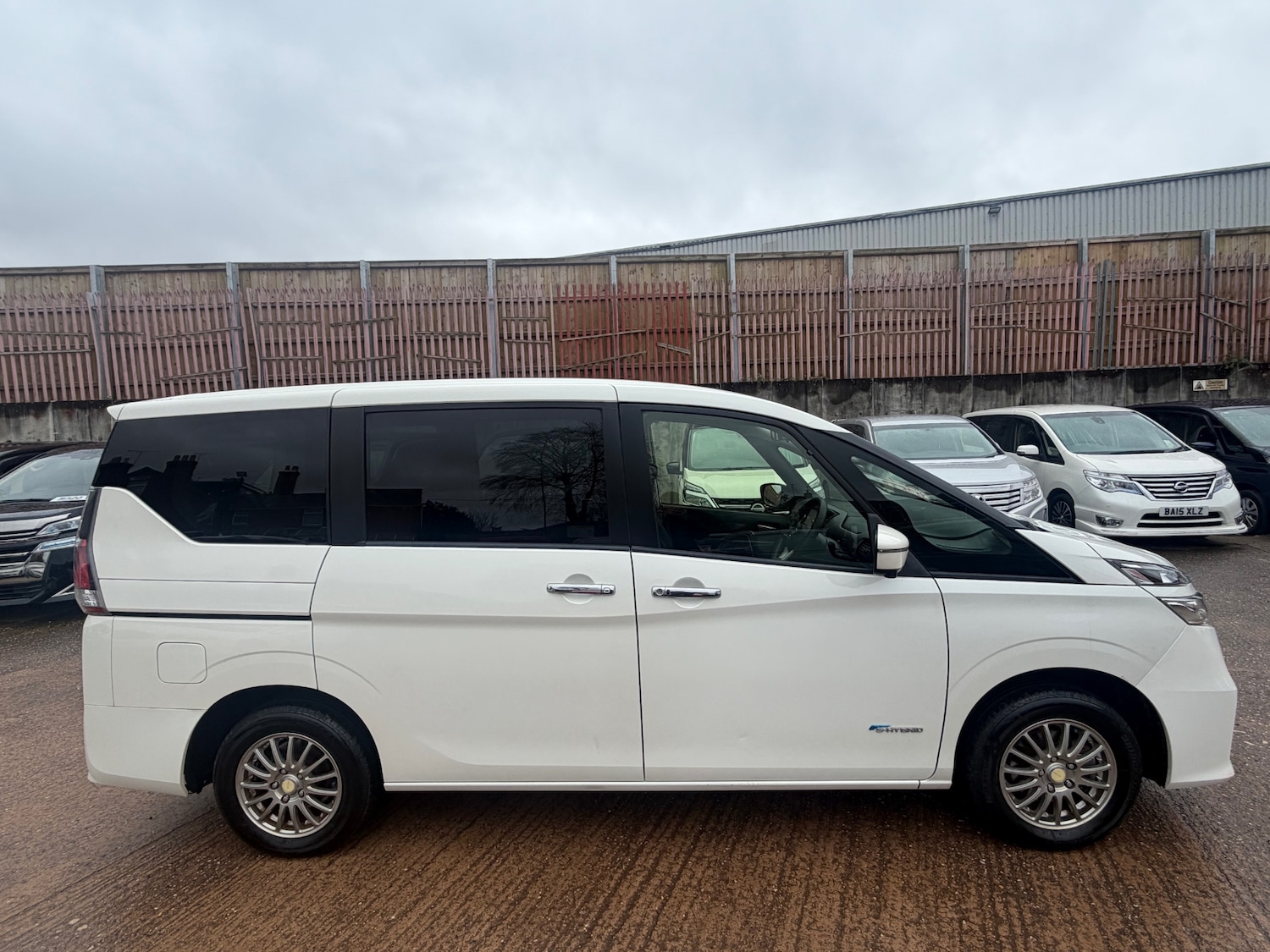 Used Nissan Serena 2018 for sale - 77710601: Photo 7