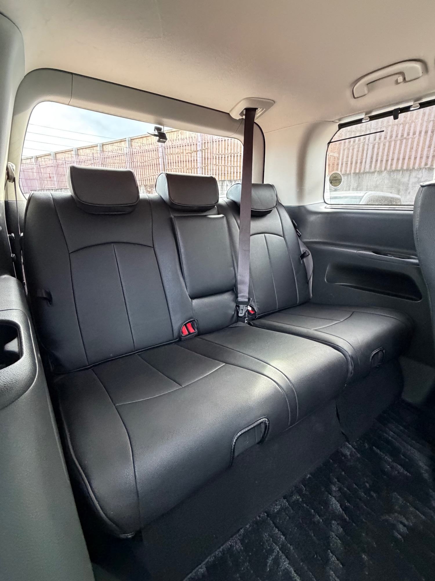 Used Nissan Elgrand 2019 for sale - 76340707: Photo 10