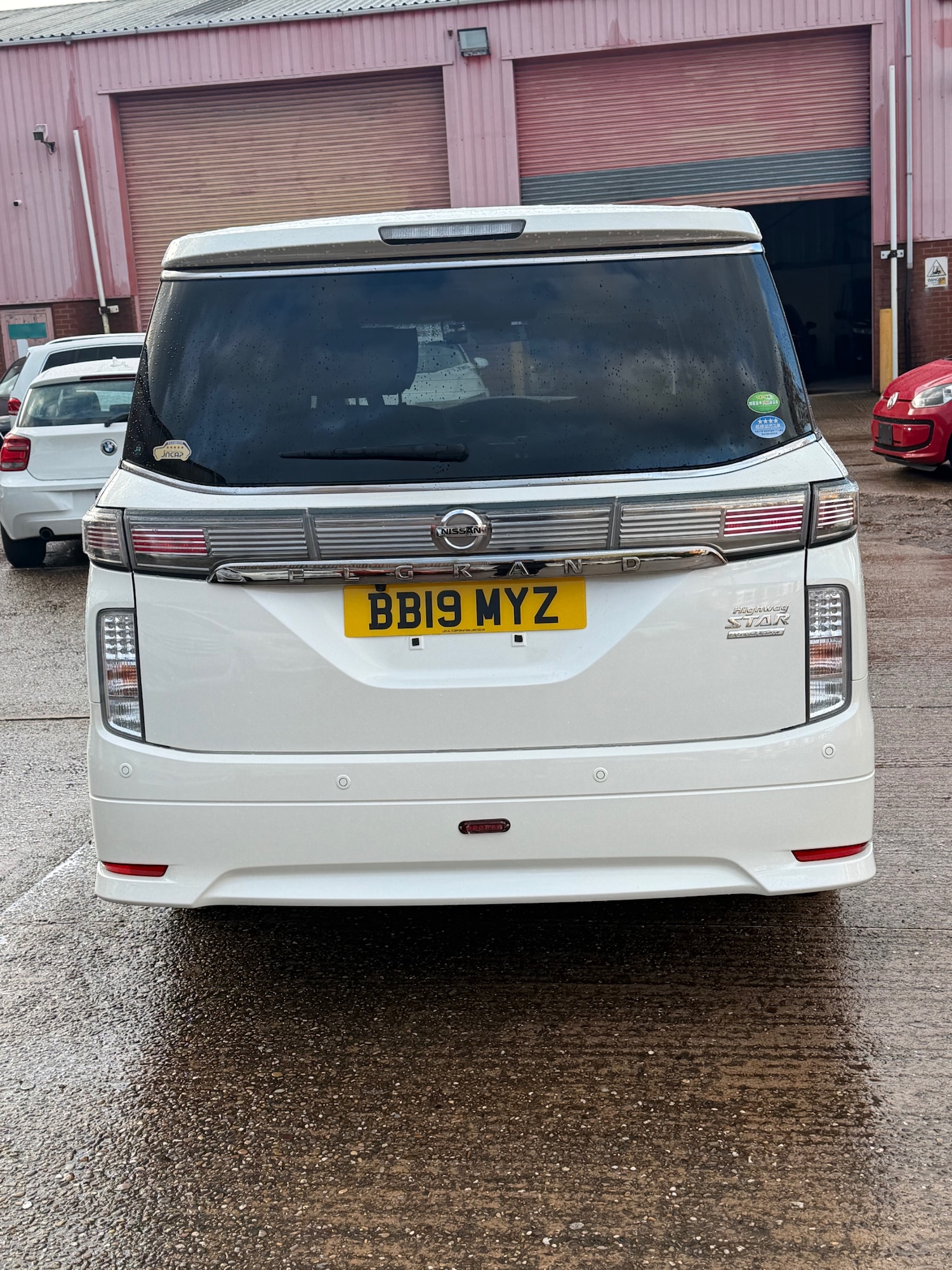 Used Nissan Elgrand 2019 for sale - 76340707: Photo 4