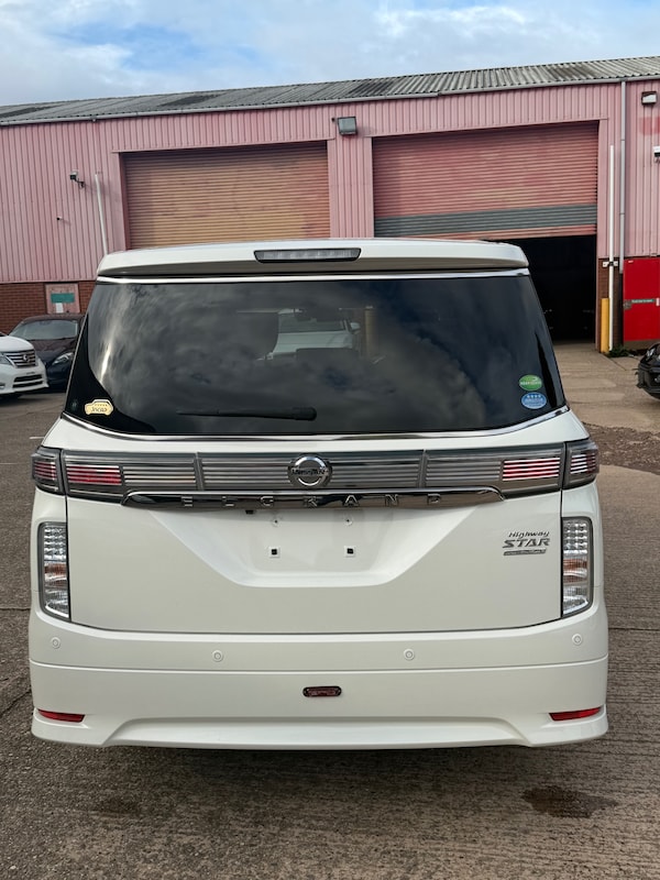 Used Nissan Elgrand 2019 for sale - 76340707: Photo 4
