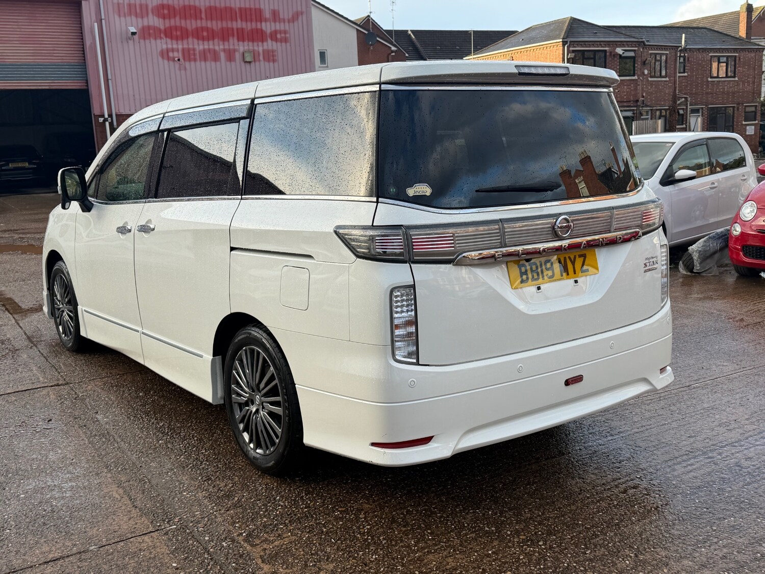Used Nissan Elgrand 2019 for sale - 76340707: Photo 6